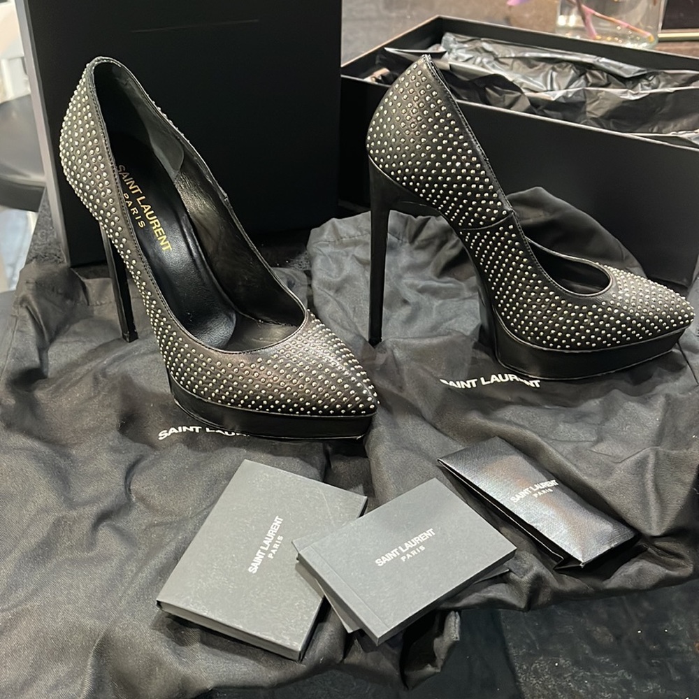 Saint Laurent heels- authentic. Size 36.5.